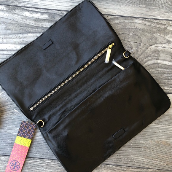 🌟HP🌟Tory Burch Reva Clutch Black/Gold NWT - Picture 8 of 12